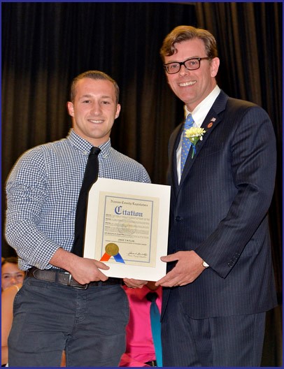 LEGISLATOR KENNEDY PRESENTS 2017 NASSAU COUNTY LEGISLATIVE STUDENT CITIZENSHIP AWARD